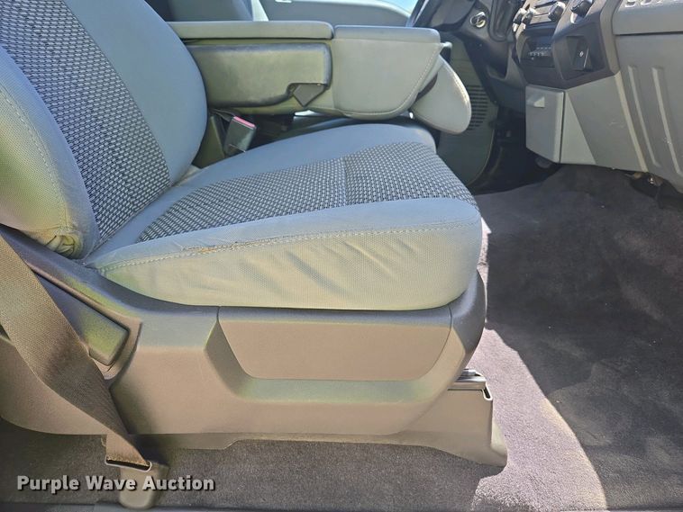 image for item YA0500 2012 Ford F450 Super Duty Crew Cab flatbed truck