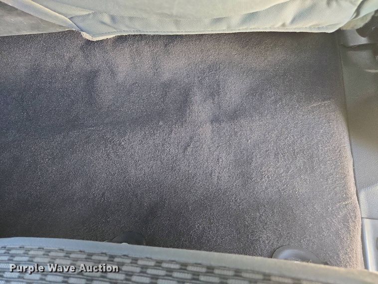 image for item YA0500 2012 Ford F450 Super Duty Crew Cab flatbed truck