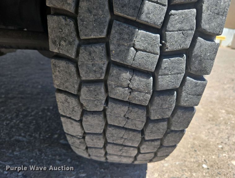 image for item YA0500 2012 Ford F450 Super Duty Crew Cab flatbed truck