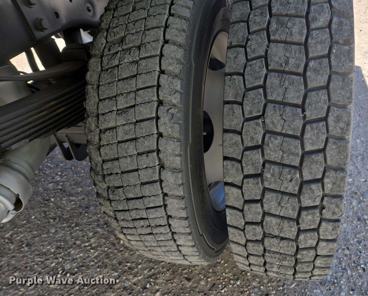 image for item YA0500 2012 Ford F450 Super Duty Crew Cab flatbed truck