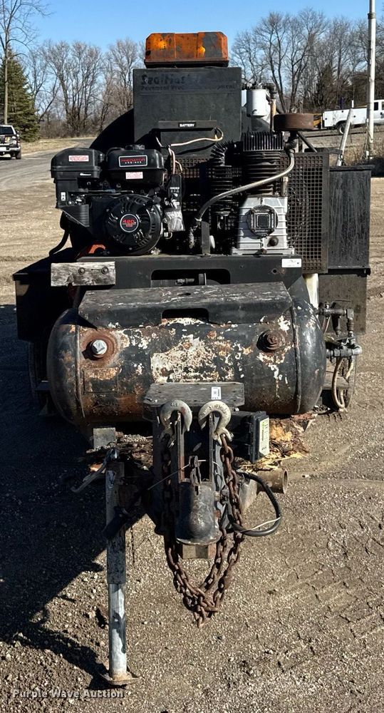 image for item DH9833 2003 Seal master 550 seal coat trailer