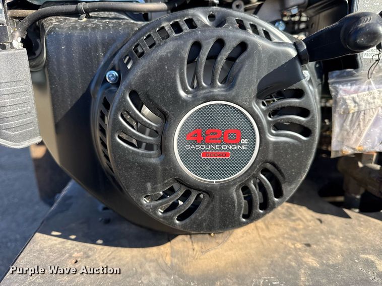 image for item DH9833 2003 Seal master 550 seal coat trailer