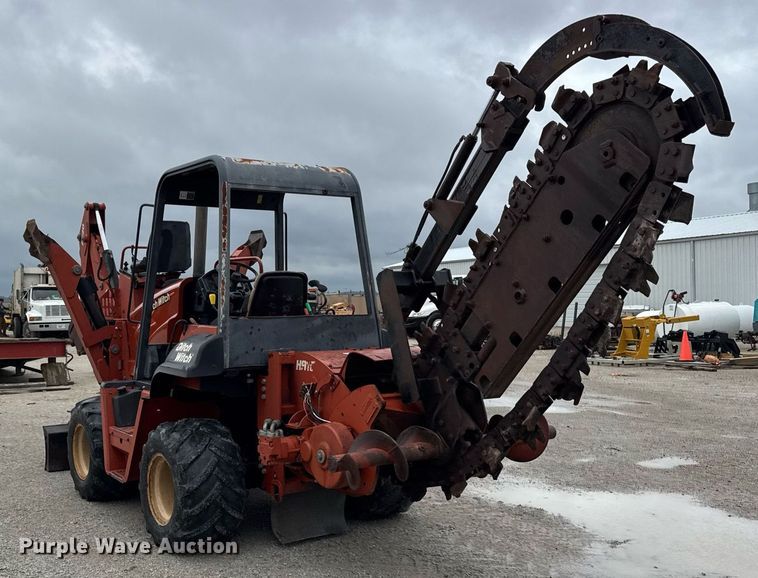 image for item DH9937 2005 Ditch Witch RT75H trencher