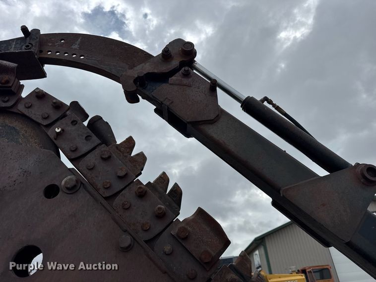image for item DH9937 2005 Ditch Witch RT75H trencher