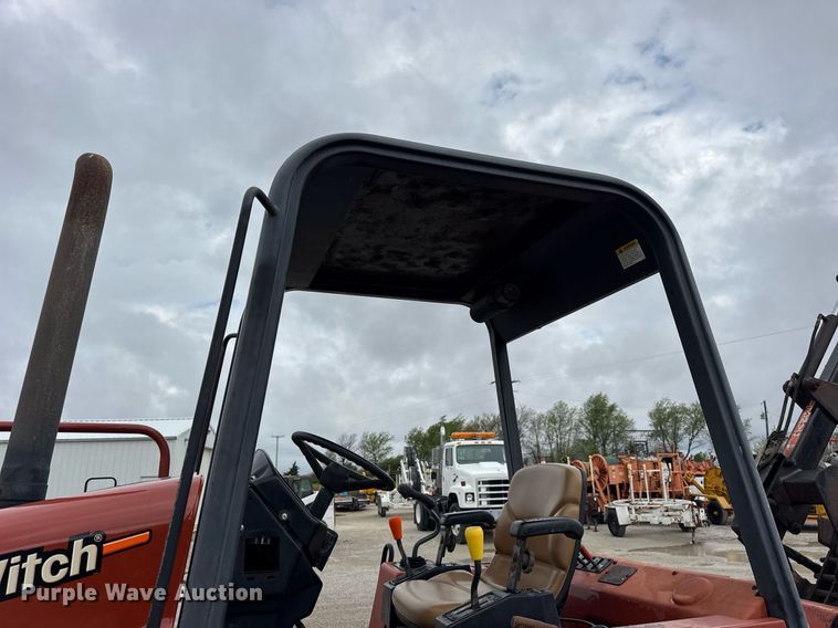 image for item DH9937 2005 Ditch Witch RT75H trencher
