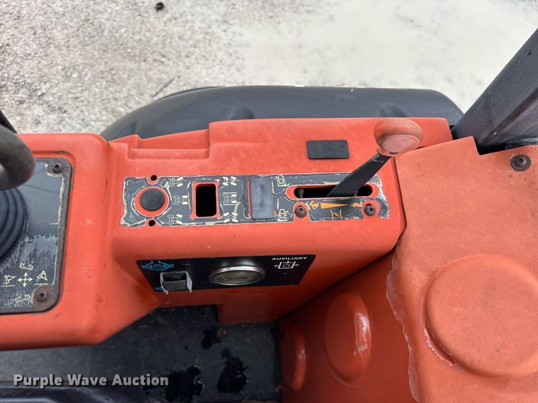 image for item DH9937 2005 Ditch Witch RT75H trencher