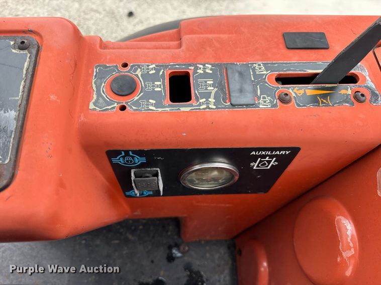 image for item DH9937 2005 Ditch Witch RT75H trencher