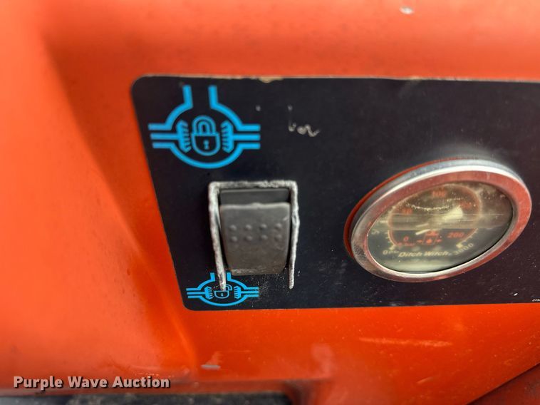 image for item DH9937 2005 Ditch Witch RT75H trencher