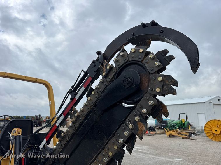 image for item DH9941 2010 Vermeer RTX550 trencher