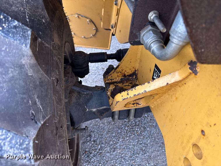 image for item DH9941 2010 Vermeer RTX550 trencher