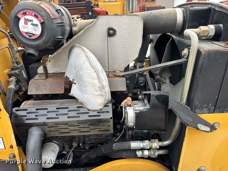 image for item DH9941 2010 Vermeer RTX550 trencher