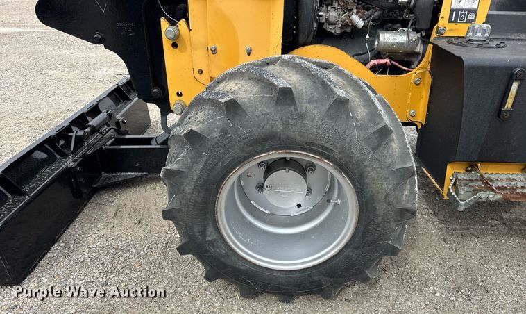 image for item DH9941 2010 Vermeer RTX550 trencher