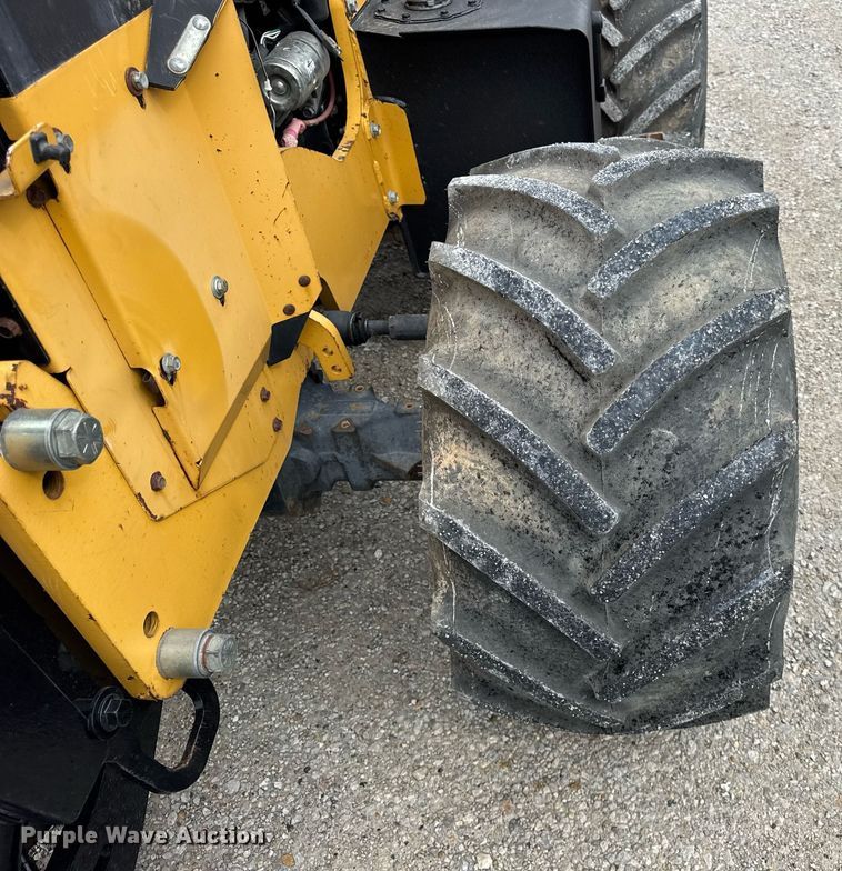 image for item DH9941 2010 Vermeer RTX550 trencher