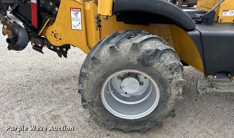 image for item DH9941 2010 Vermeer RTX550 trencher