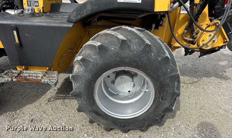 image for item DH9941 2010 Vermeer RTX550 trencher