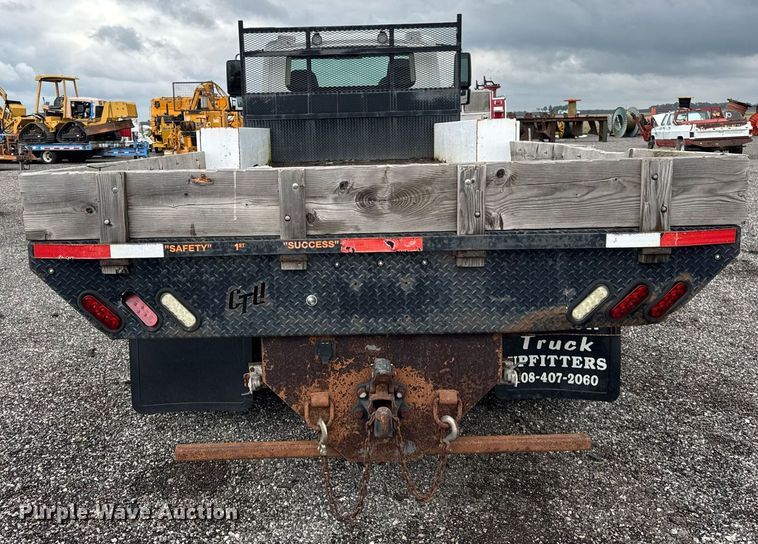 image for item DH9942 2009 International MA035 flatbed truck