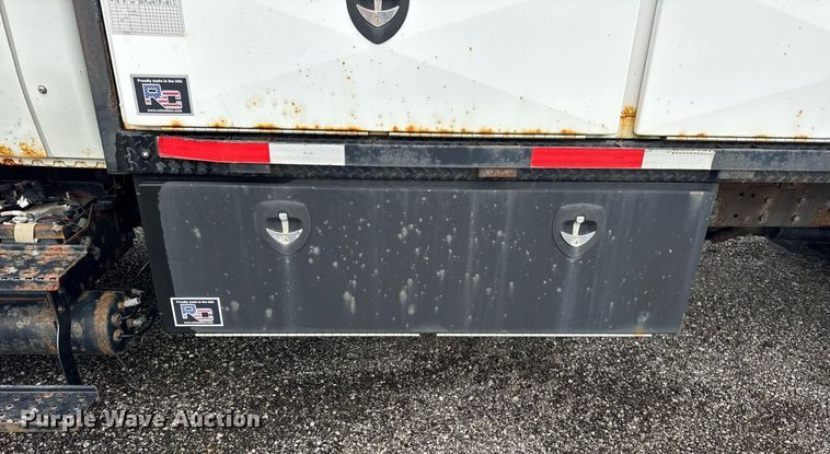 image for item DH9942 2009 International MA035 flatbed truck