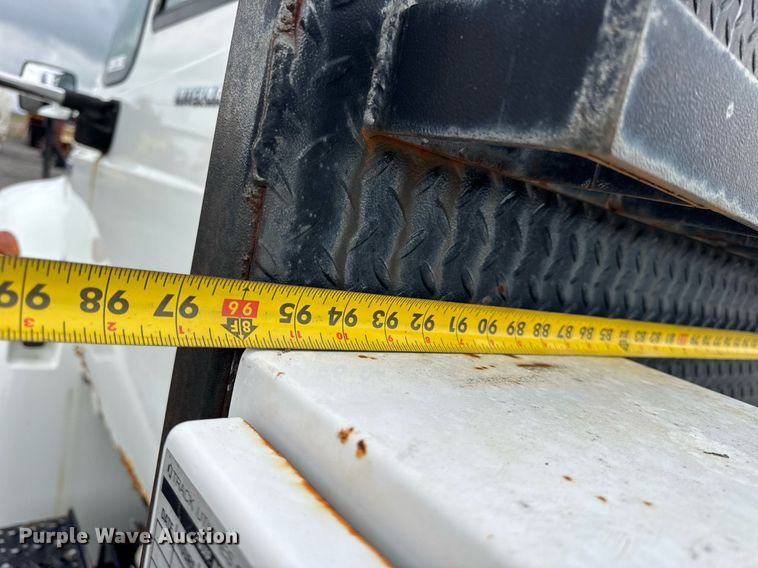 image for item DH9942 2009 International MA035 flatbed truck