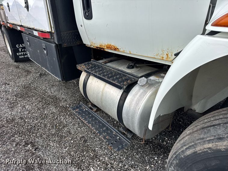 image for item DH9942 2009 International MA035 flatbed truck