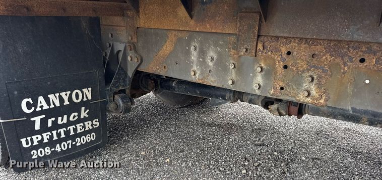 image for item DH9942 2009 International MA035 flatbed truck