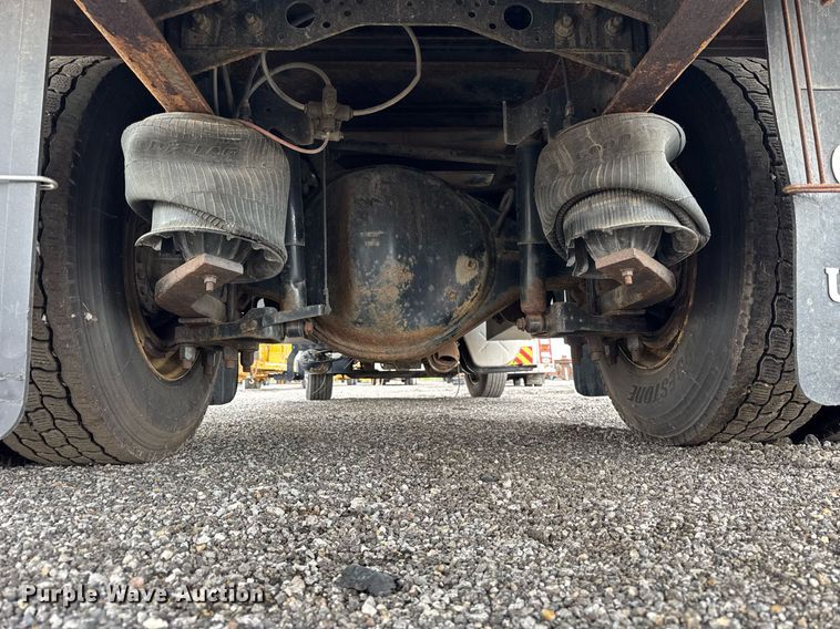 image for item DH9942 2009 International MA035 flatbed truck