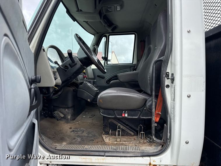 image for item DH9942 2009 International MA035 flatbed truck