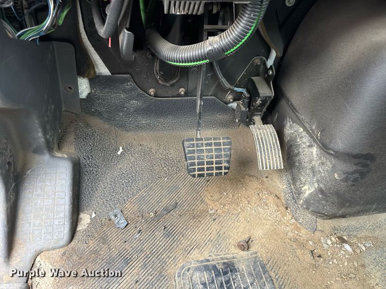 image for item DH9942 2009 International MA035 flatbed truck