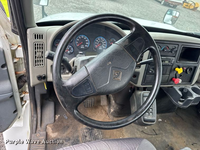 image for item DH9942 2009 International MA035 flatbed truck