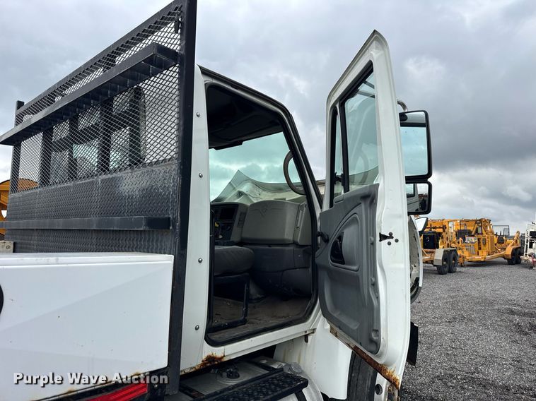 image for item DH9942 2009 International MA035 flatbed truck