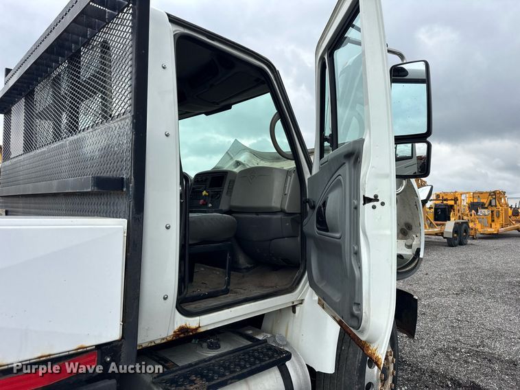 image for item DH9942 2009 International MA035 flatbed truck