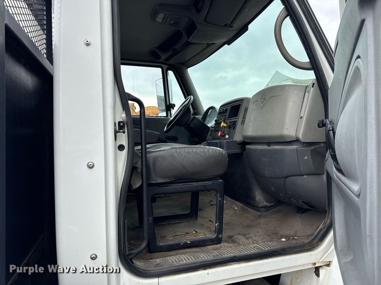 image for item DH9942 2009 International MA035 flatbed truck