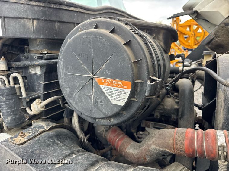 image for item DH9942 2009 International MA035 flatbed truck