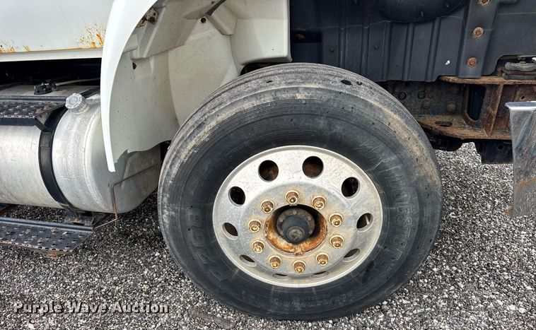 image for item DH9942 2009 International MA035 flatbed truck