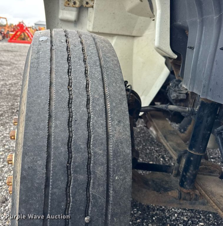 image for item DH9942 2009 International MA035 flatbed truck