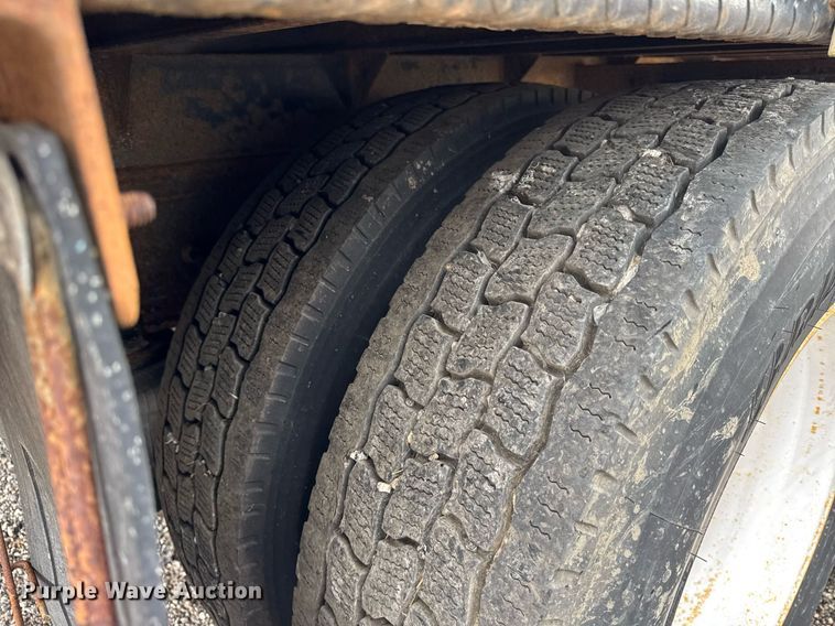 image for item DH9942 2009 International MA035 flatbed truck