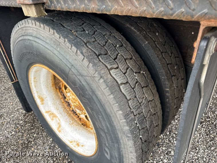 image for item DH9942 2009 International MA035 flatbed truck