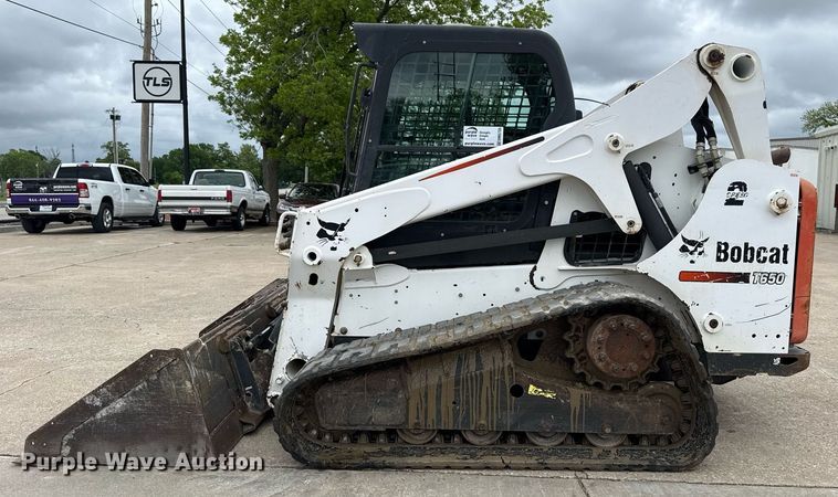 image for item DM5735 2014 Bobcat T650 tracked skid steer loader