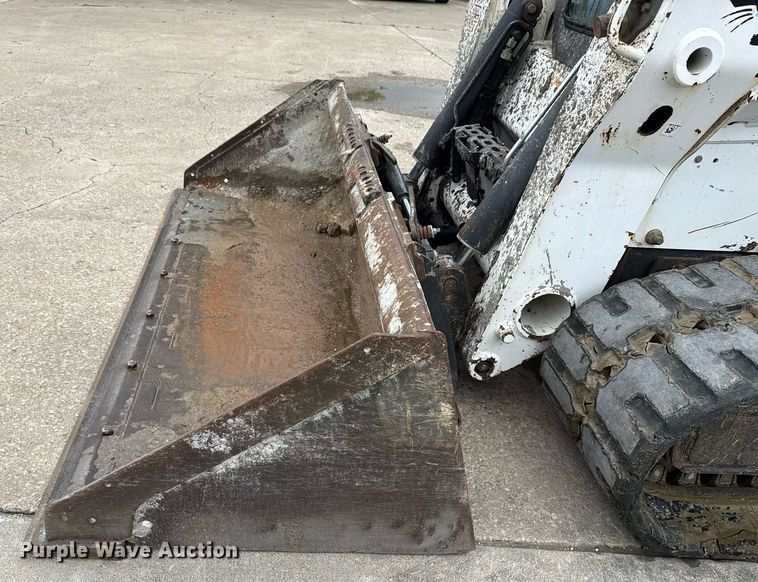 image for item DM5735 2014 Bobcat T650 tracked skid steer loader