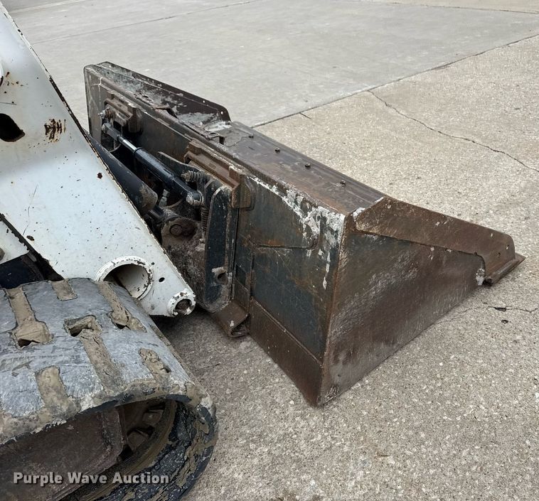 image for item DM5735 2014 Bobcat T650 tracked skid steer loader