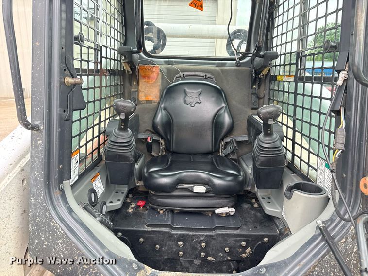 image for item DM5735 2014 Bobcat T650 tracked skid steer loader