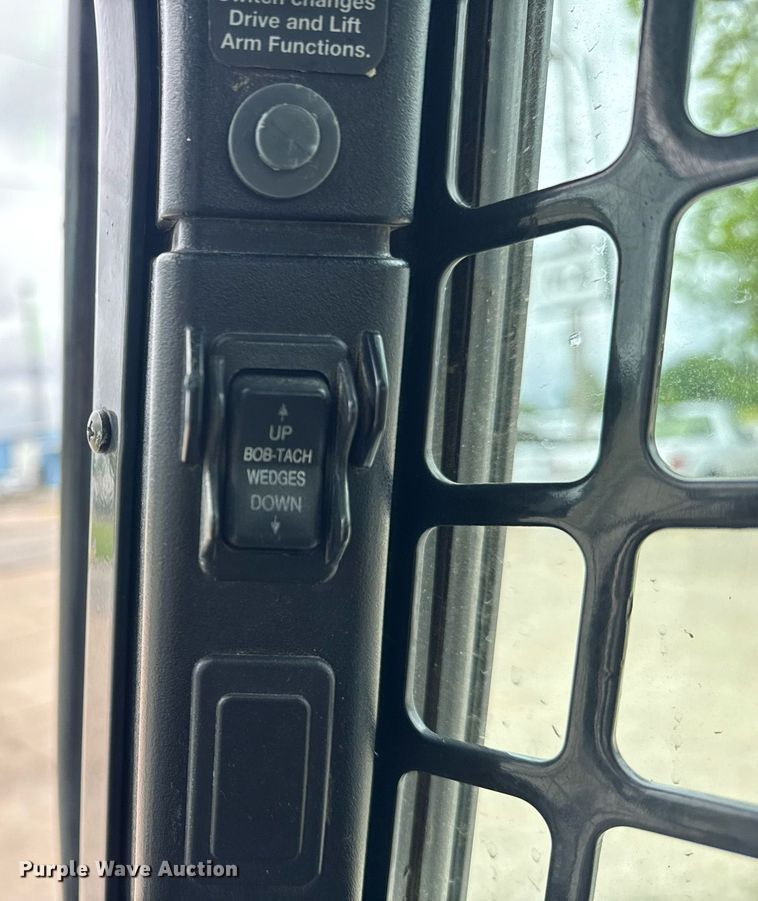 image for item DM5735 2014 Bobcat T650 tracked skid steer loader