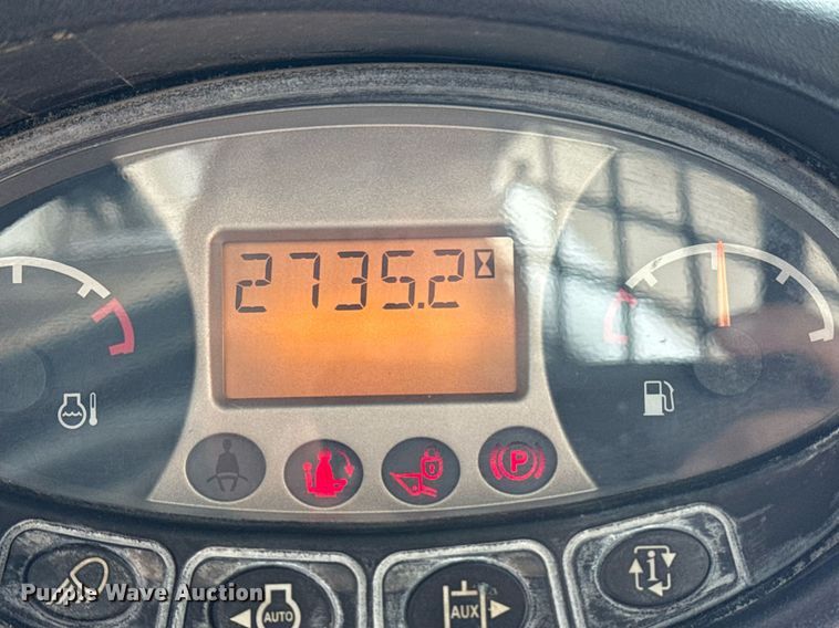 image for item DM5735 2014 Bobcat T650 tracked skid steer loader