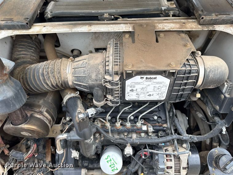 image for item DM5735 2014 Bobcat T650 tracked skid steer loader