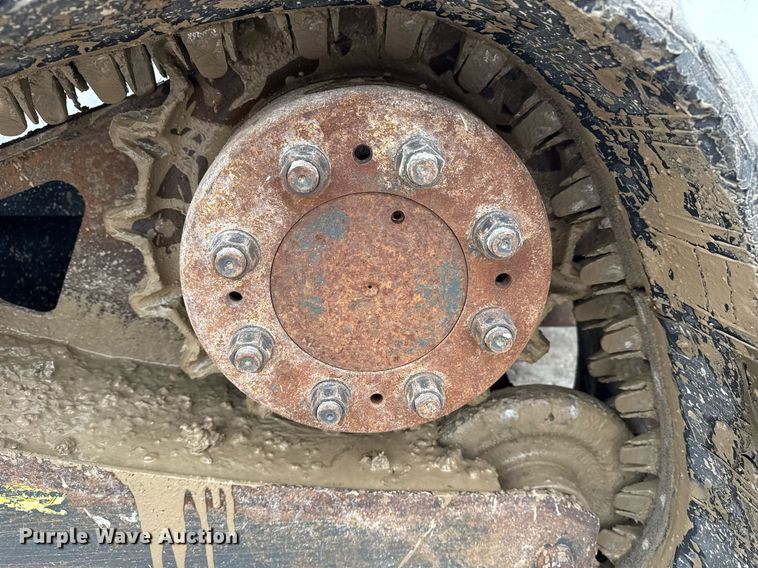 image for item DM5735 2014 Bobcat T650 tracked skid steer loader