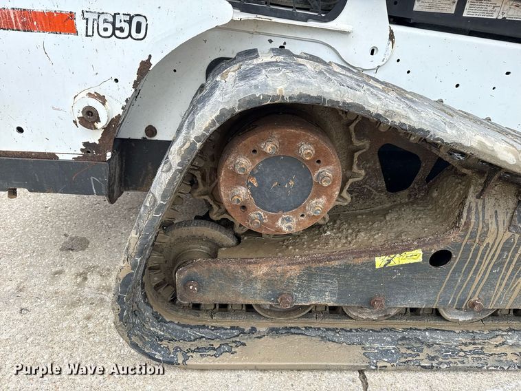 image for item DM5735 2014 Bobcat T650 tracked skid steer loader