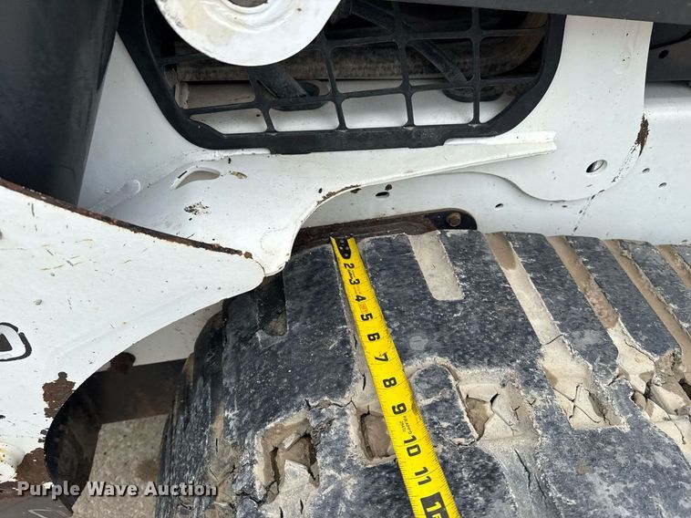 image for item DM5735 2014 Bobcat T650 tracked skid steer loader