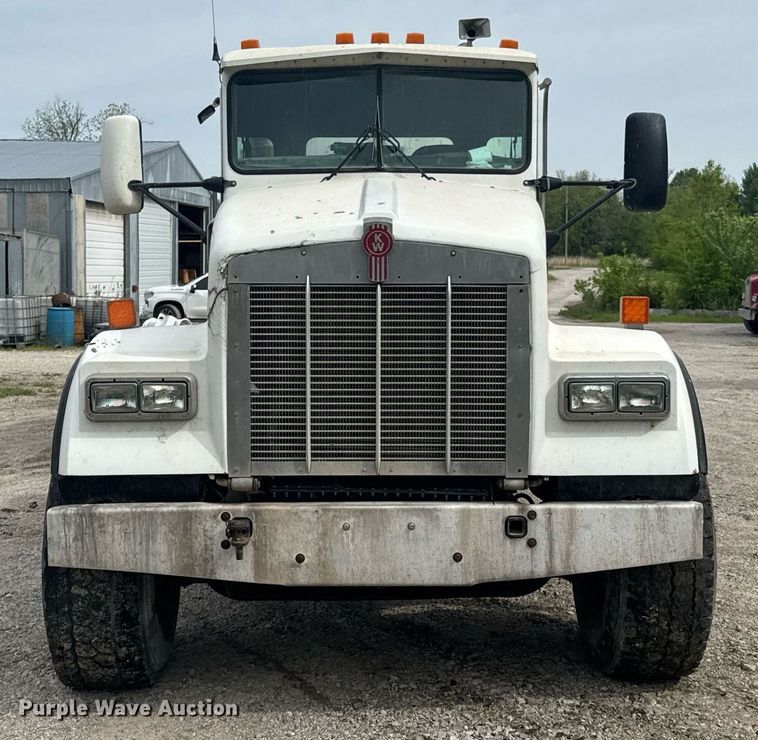 image for item DO0965 2004 Kenworth W900 ready mix truck