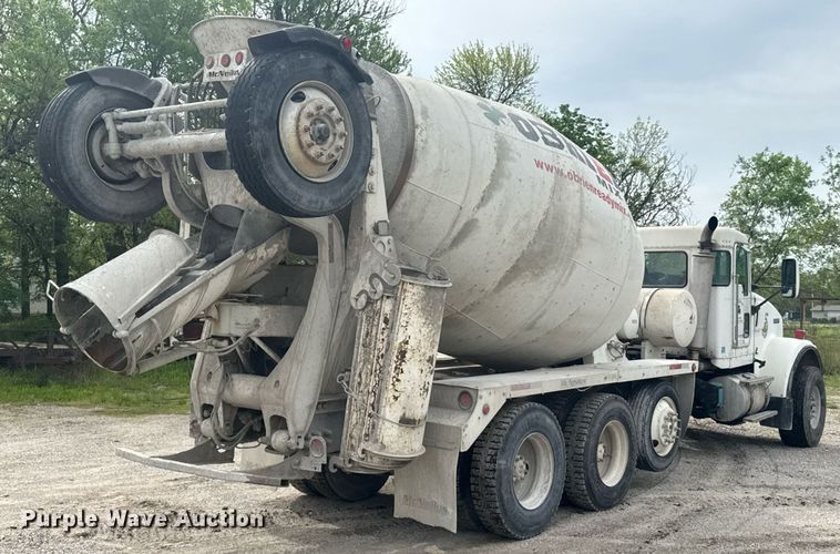 image for item DO0965 2004 Kenworth W900 ready mix truck