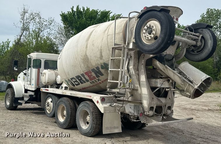 image for item DO0965 2004 Kenworth W900 ready mix truck