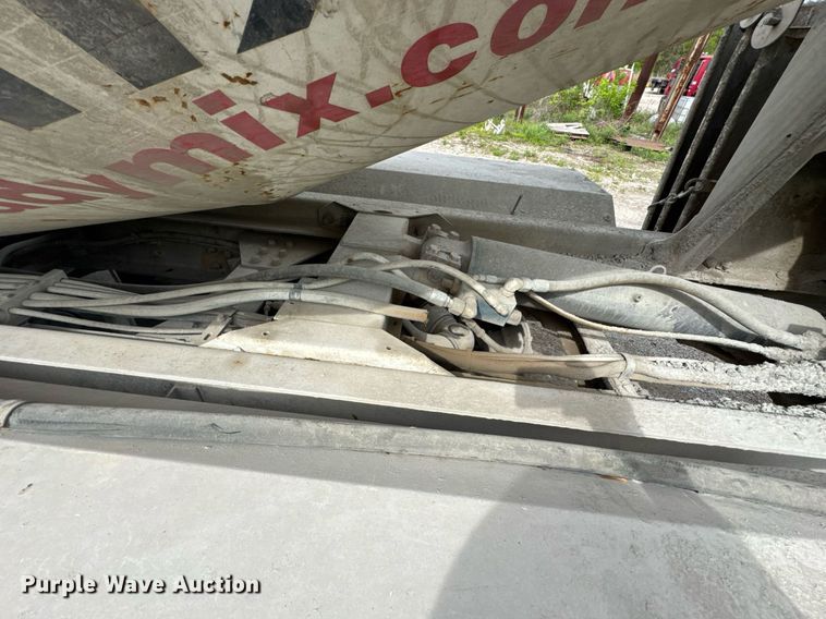 image for item DO0965 2004 Kenworth W900 ready mix truck